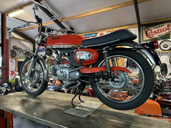 Benelli 125 Sport Speciaal